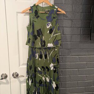 Taylor Green Floral Tiered Pleated Midi Dress, 4P